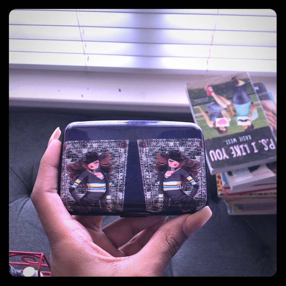A mini pouch/ purse